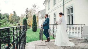 Pruut ja peig padise mõisas pulmapildid ja pulmavideo